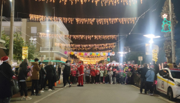 Μικροί και μεγάλοι έτρεξαν στο «Christmas Night Run», χθες βράδυ στη Μεσσήνη